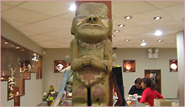 Statue at don Victor\'s shop